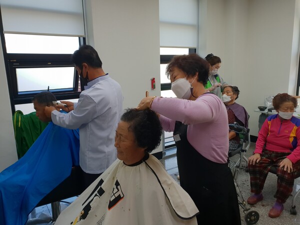 부안군자원봉사센터, 위도 행복愛너지 이동빨래방 봉사