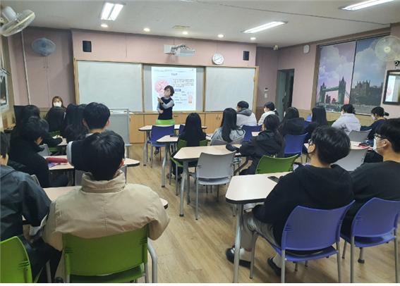 부안 백산고등학교, 치매극복선도학교로 치매파트너 양성 교육 실시