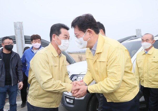 권익현 부안군수, 벼 병해충 피해 농업재해 인정 민주당 건의