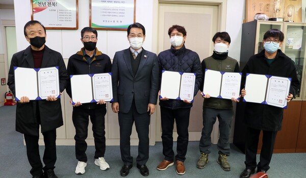 부안군, 공수의사 위촉식 개최