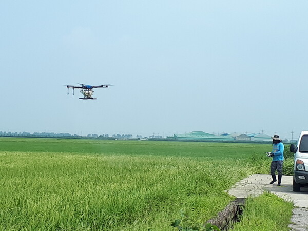 부안군, 농약 방제용 드론교육 실시