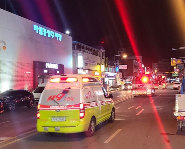 부안소방서, ‘골든타임 사수’위한 야간 소방차 길터주기 훈련