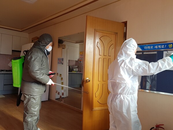 부안 동진면 사회단체, 코로나19 대응 다중이용시설 집중방역 실시