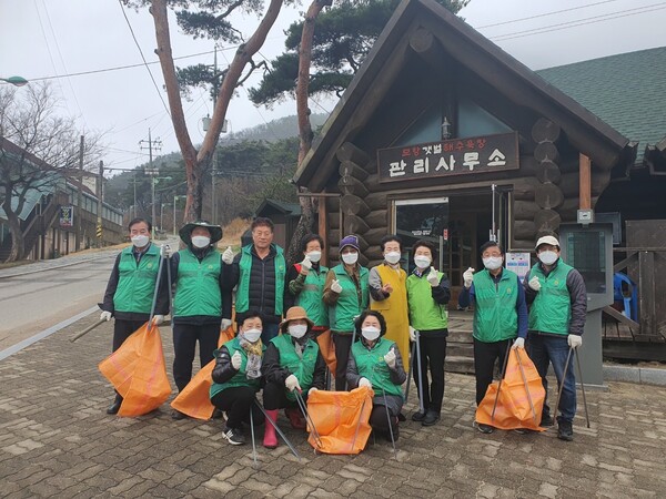 동진면 남녀 새마을지도자회, 매력부안 환경정화 활동 실시