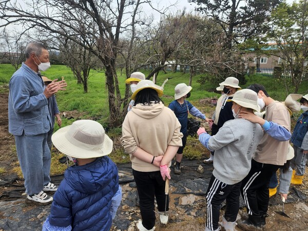 부안교육지원청, 텃밭강사와 함께하는 학교 텃밭 가꾸기