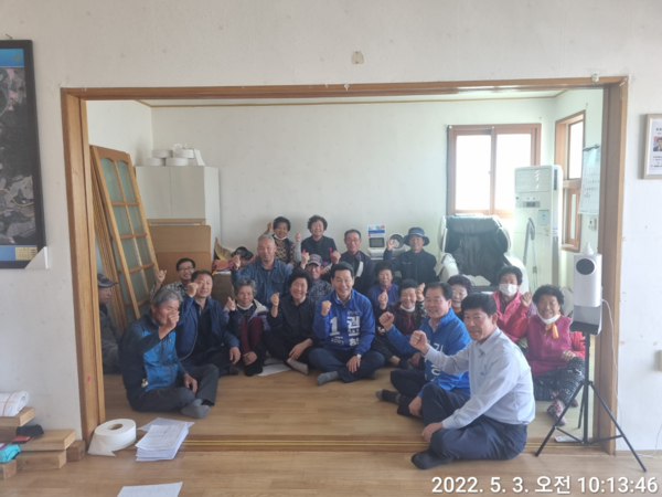 권익현 후보 도청마을 주민들로부터 감사패 받아