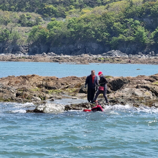 부안해경, 변산면 하섬 고립자 3명 구조 1명 사망