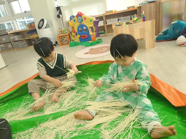 부안군육아종합지원센터, 시간제보육실 오감놀이 프로그램 큰 호응