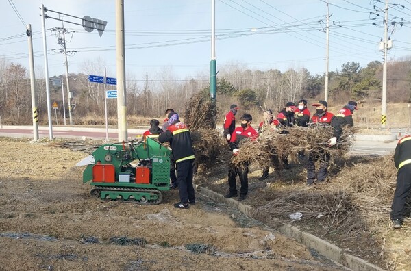 부안군, 영농부산물 파쇄지원팀 운영