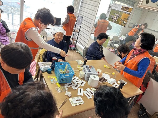 부안군자원봉사센터, 백산면 신금경로당 사랑나눔 봉사활동 전개