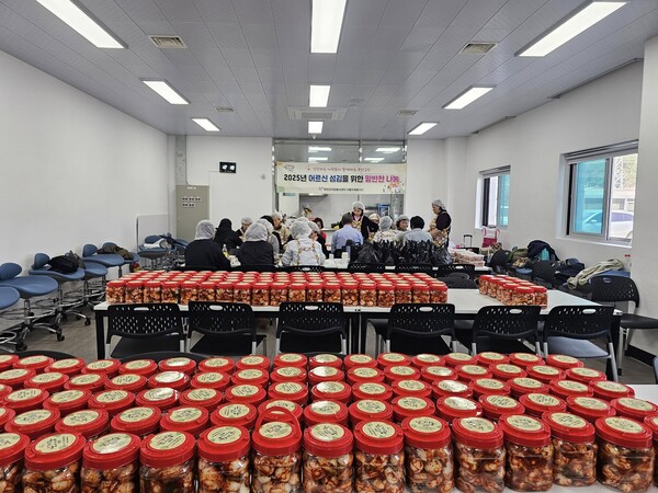 부안군자원봉사센터 기쁨두배봉사단, 어르신 양파김치 나눔 봉사 전개