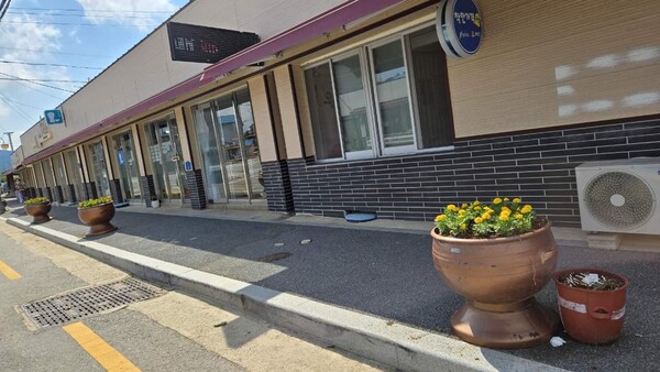 하서면, 면 소재지 계절 꽃 식재 화사한 거리 환경 조성