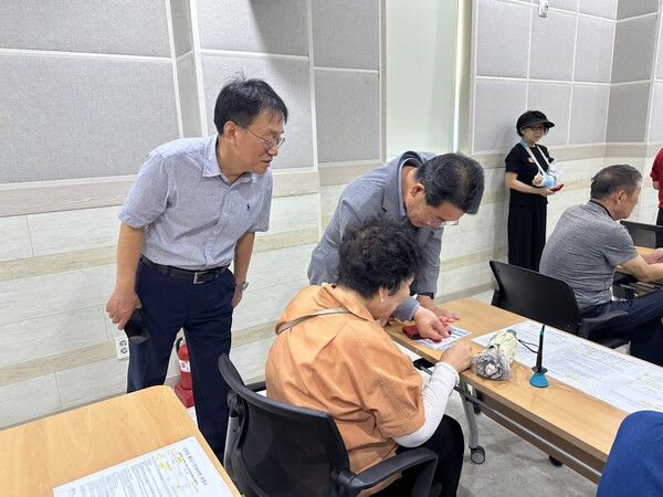 부안읍, 민생회복 소비쿠폰 접수 순조롭게 출발