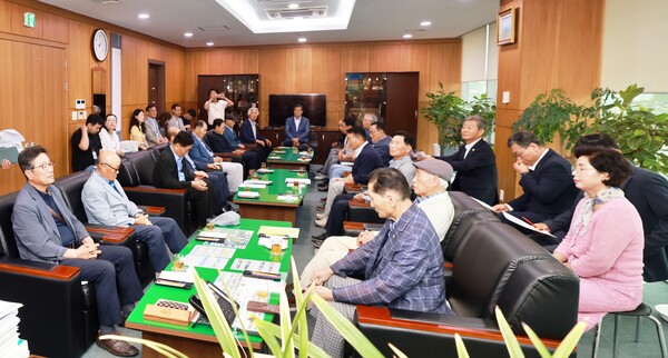 부안군의회, 대한노인회 부안군지회 임원 들과 간담회