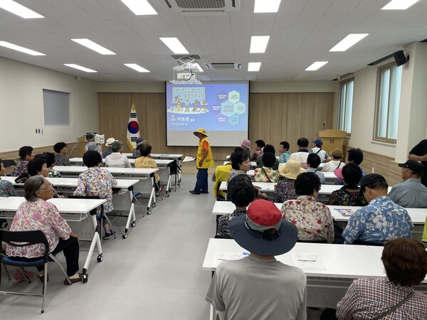 하서면, 노인일자리 사업 혹서기 실내교육 실시