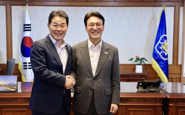 권익현 부안군수, 김민석 국무총리 면담 새만금 RE100 산단 지원 요청