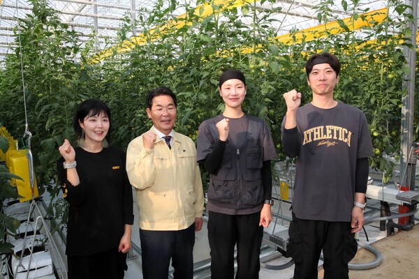 권익현 부안군수, 청년 농업인 스마트팜 하우스 방문