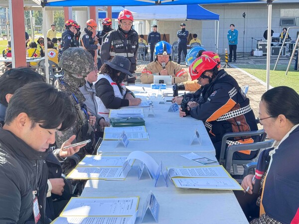 부안소방서, 지진·화재 복합재난 대비 ‘실전형 긴급구조종합훈련’ 실시