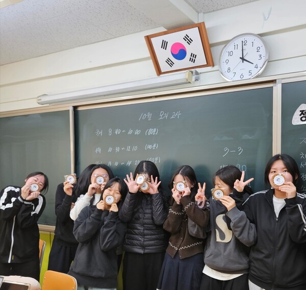 부안군자원봉사센터 청소년봉사단, 수능생 호두파이 나눔 봉사 전개